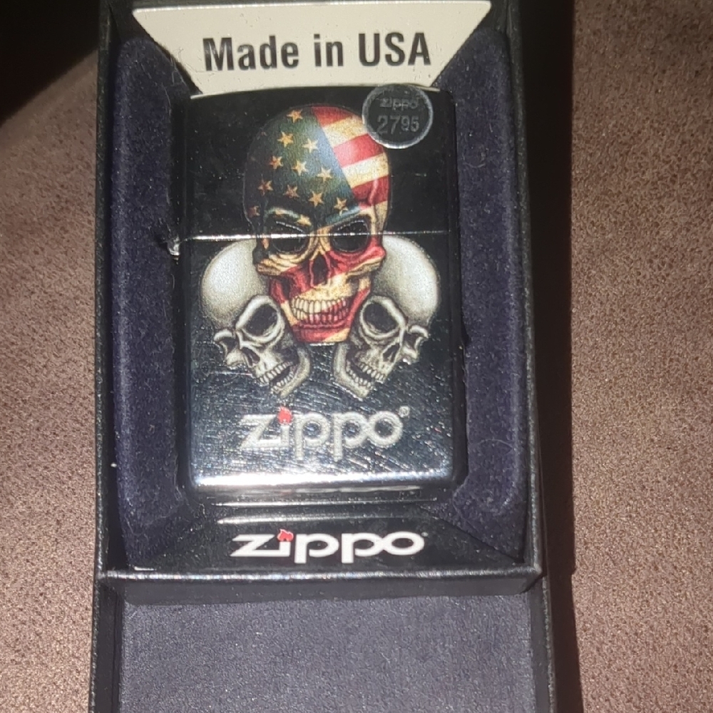 Skull Design Lighter - Black